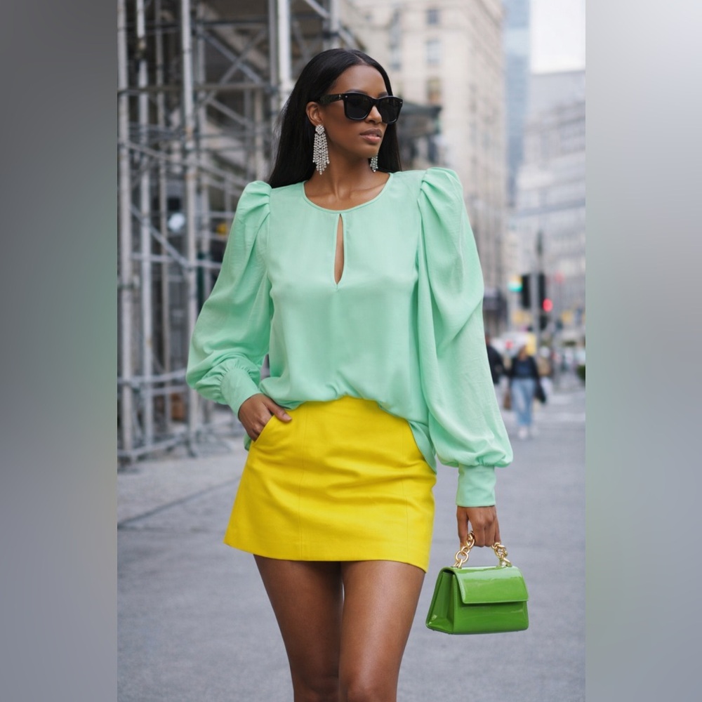 NWT BCBGMaxAzria Green Puff Sleeve Blouse – Size XS